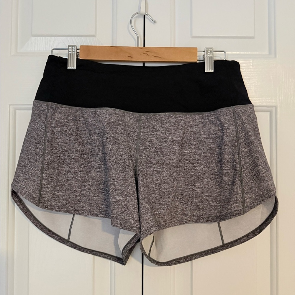 Lululemon Speed Up Mid-Rise Lined Short 4" - Grey/ Black (Size 8)